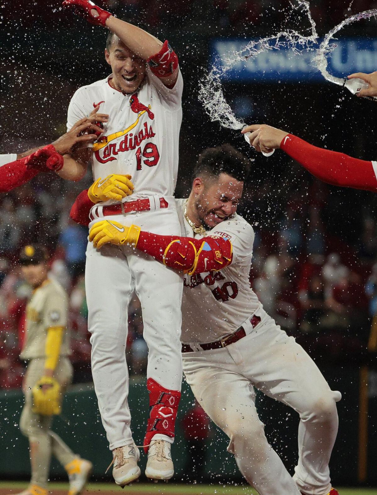 Willson Contreras powers Cardinals back from brink, sets up a walk-off  winner vs. Padres