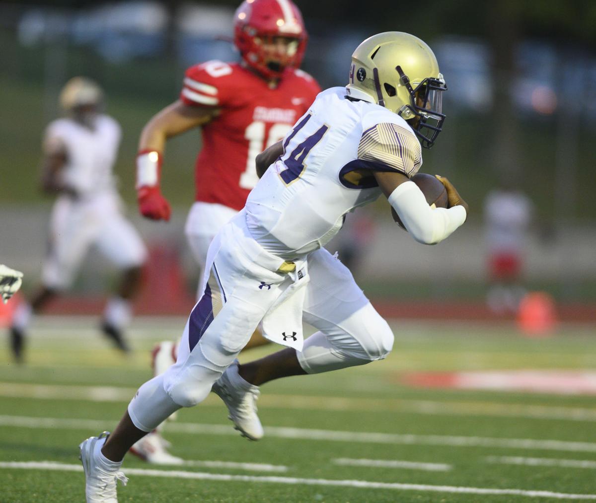 Clay S Big Play Capabilites Help Cbc Wear Down Chaminade High