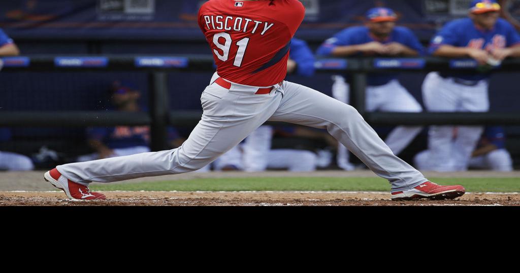 Cardinals' Stephen Piscotty could play again in regular season, team says