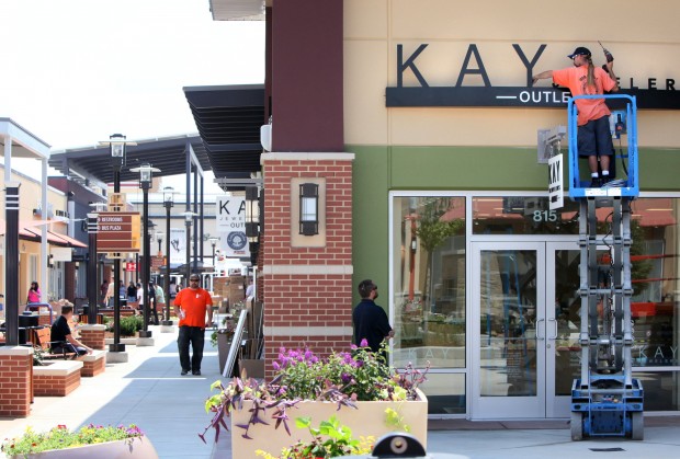 Are there great deals to be had at outlet stores? It depends | Local Business | www.neverfullbag.com