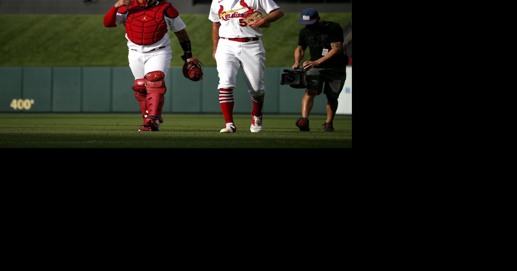 Yadier Molina PITCHES the entire 9th inning for the Cardinals! (Pujols  helps him warm up!) 