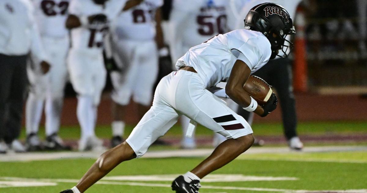 Defense Ritter Cardinal Ritter defense shuts down De Smet on way to 35th consecutive ...