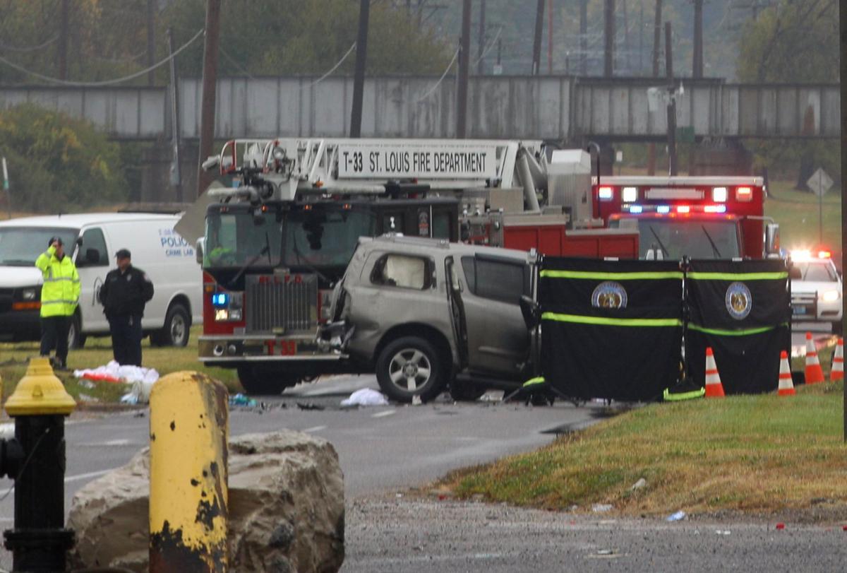 2 people killed, 6 children injured in crash on deadly section of