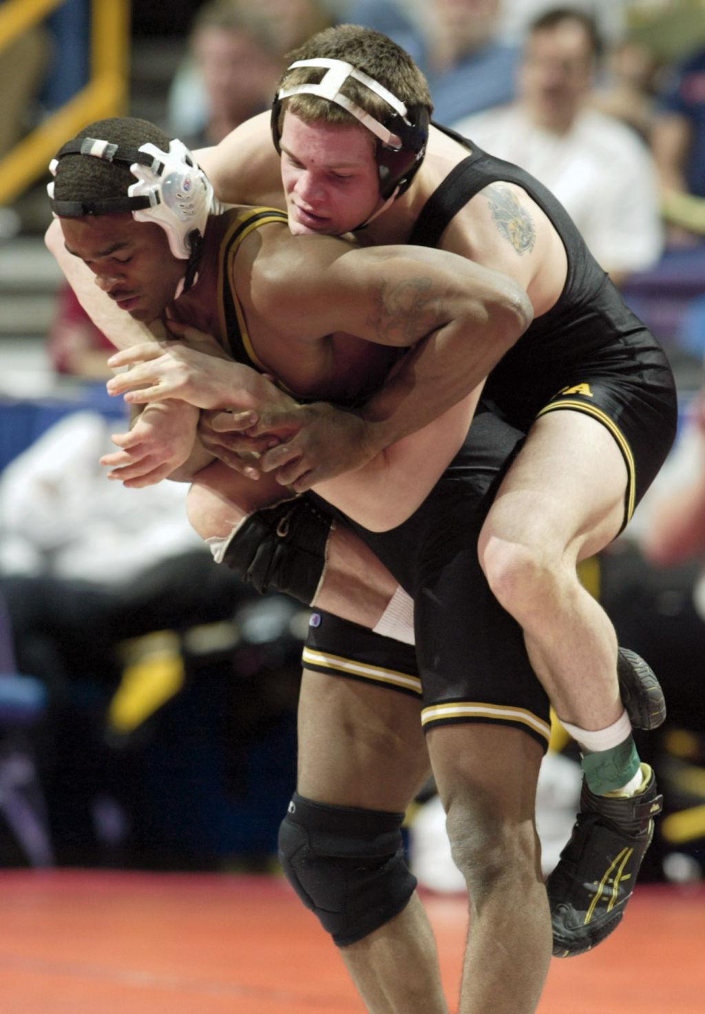 Woodley Blazes Trail To Ufc Glory Mizzou Sports News Stltoday Com A professional since 2009, he has also fought in strikeforce. woodley blazes trail to ufc glory