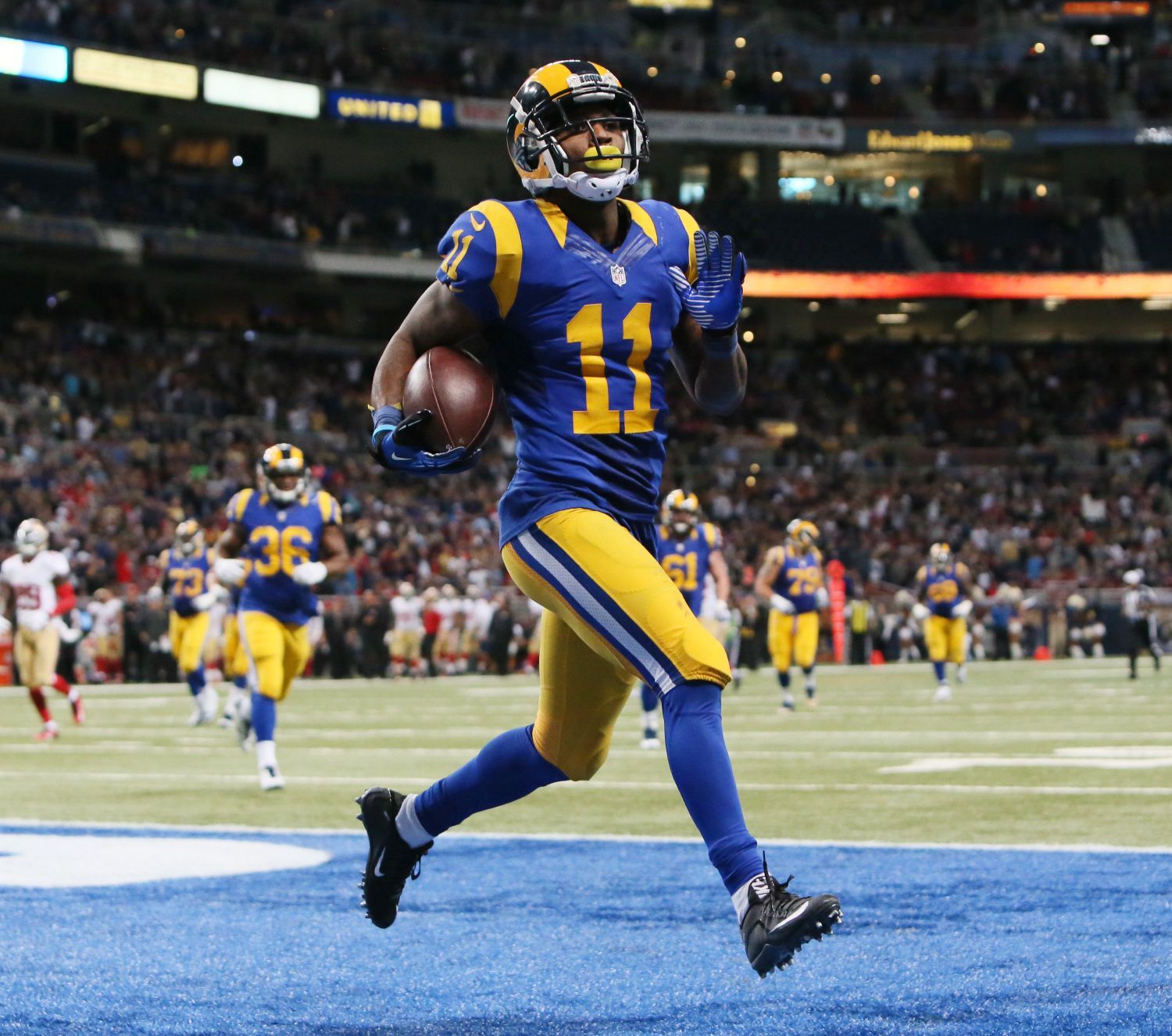 Photos: Rams Beat Down 49ers | Pro Football | Stltoday.com