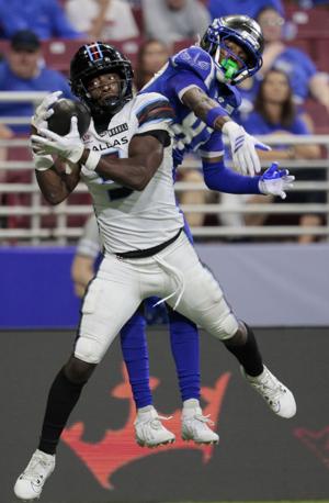 St. Louis Battlehawks take on Dallas Renegades in regular season game