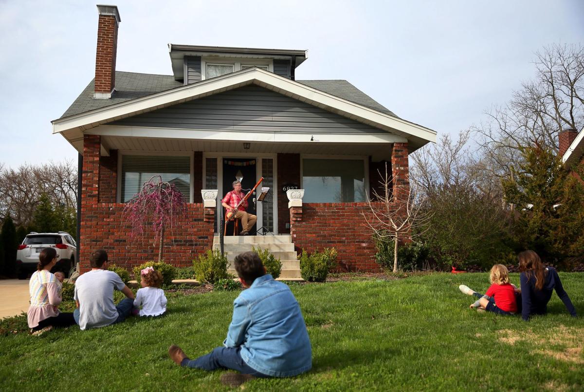 St. Louis Symphony Orchestra bassoonist gives porch performance
