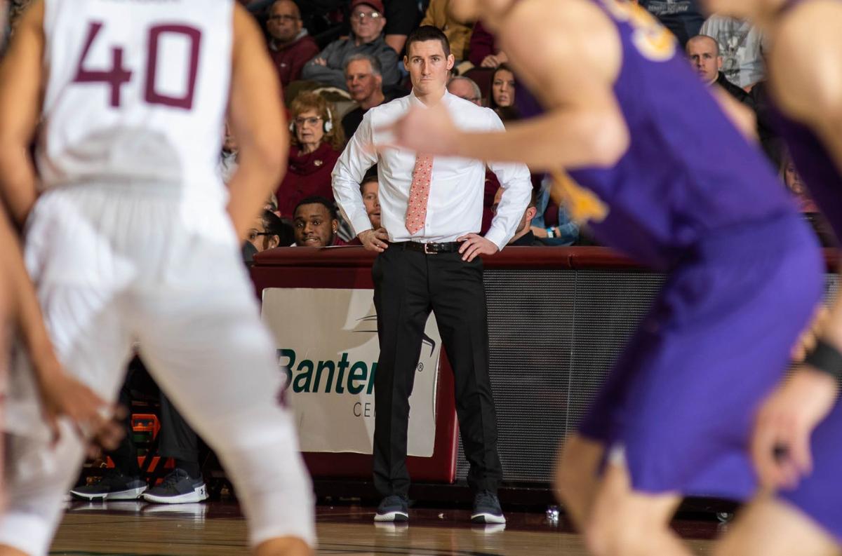 Mvc Notebook Evansville Hopes For Revival After Winless Mvc