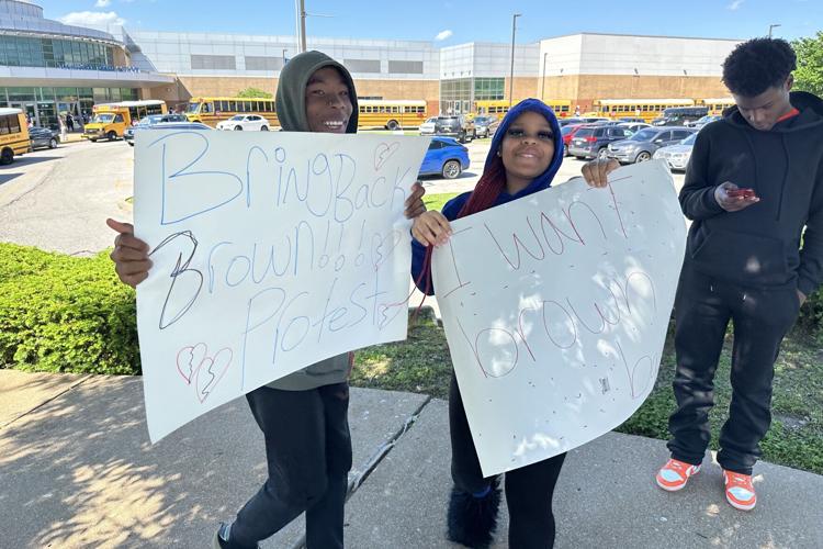 Vashon High School students protest removal of principals
