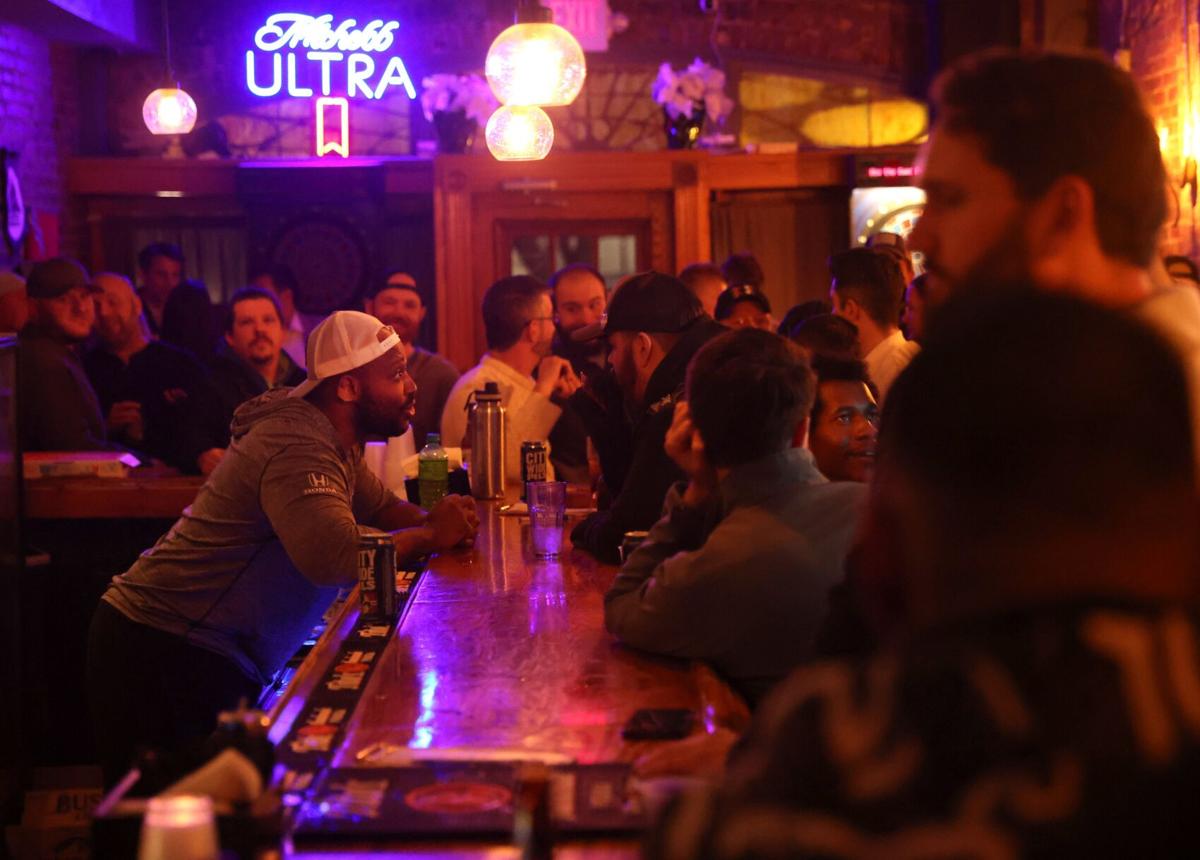 Supporters show up at Bar:PM