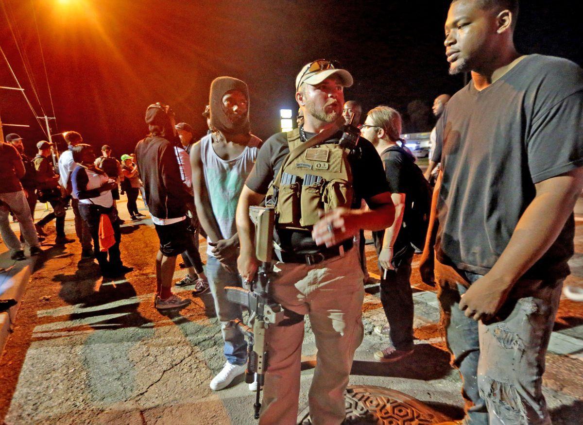 Oath Keepers walk West Florissant