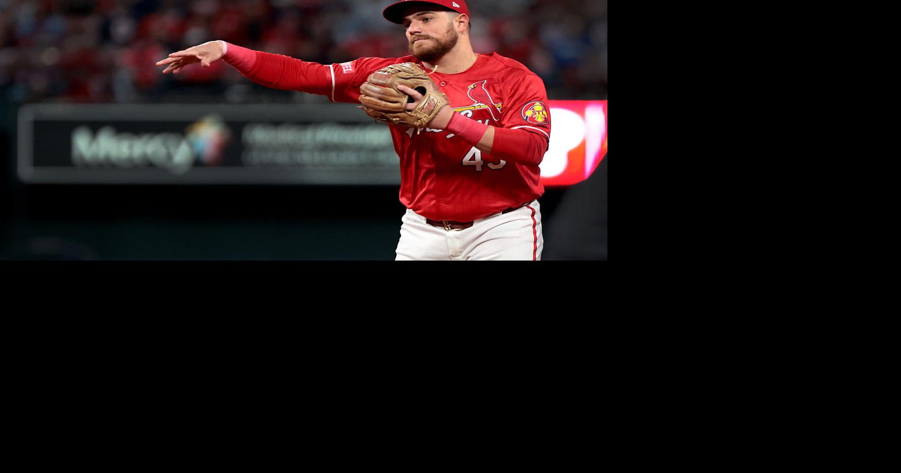 Cardinals forced to play catcher at second base for his 1st time and win because of that