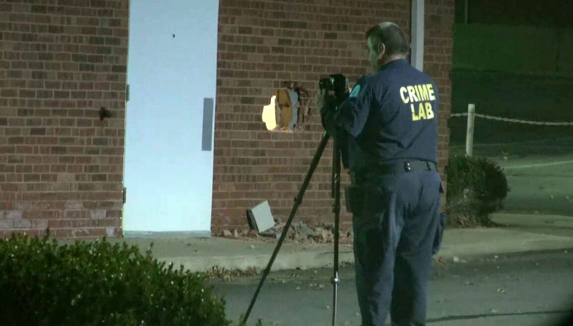 Burglar knocks hole in wall of St. Louis credit union gets nothing