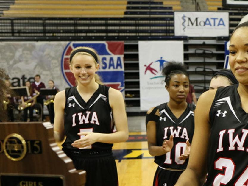 All Decade Girls Basketball Spotlight Collier S Drive Takes Her