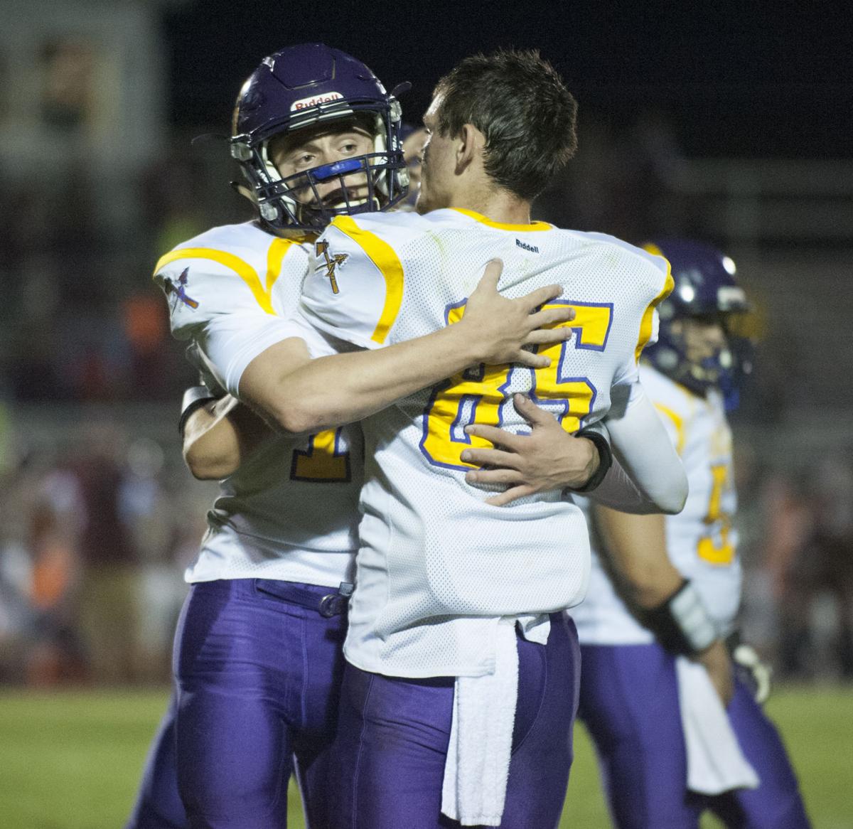 Huels helps Carlyle outlast Red Bud High School Football