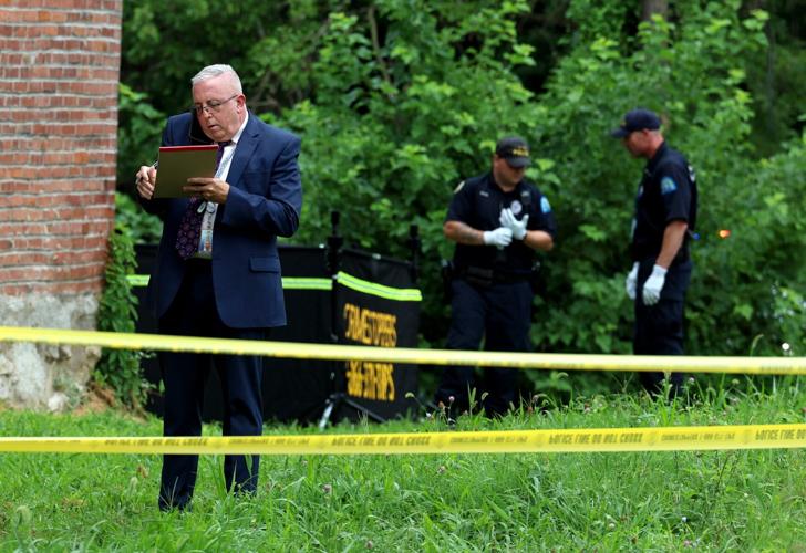 Ƶ police shoot and kill man