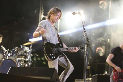 Keith Urban Hollywood Casino Amphitheatre Keith Urban Hollywood Casino Amphitheatre