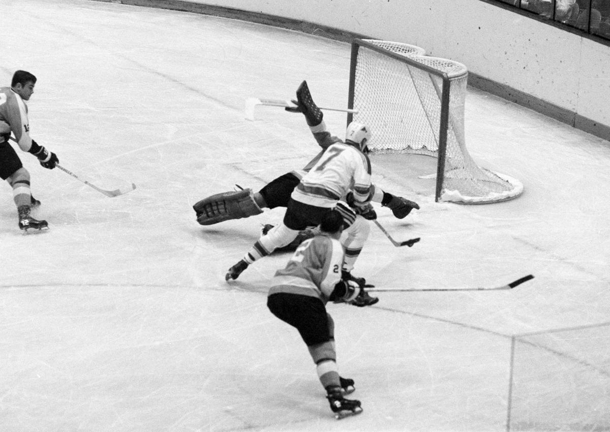 'We want Red!' Even the Philly fans loved Red Berenson on his record