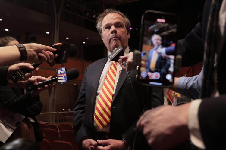 �����Ӱ�ԭ�� County Executive Sam Page praises his administration and their staff during the annual State of the County Address