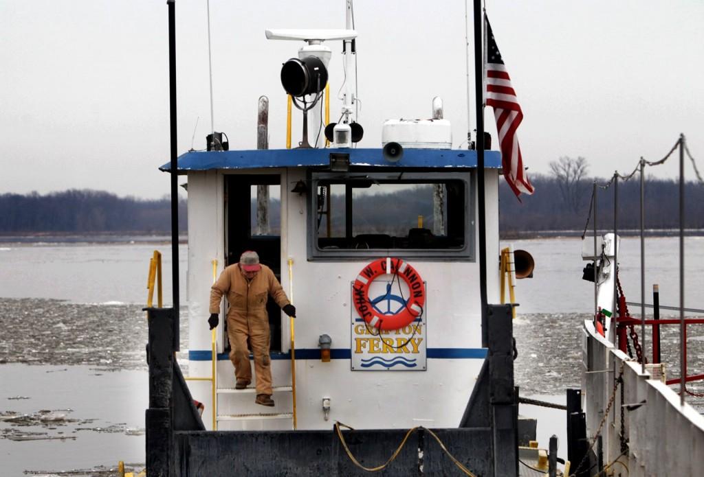 Grafton Ferry Closing Blamed On Silt Illinois Stltodaycom