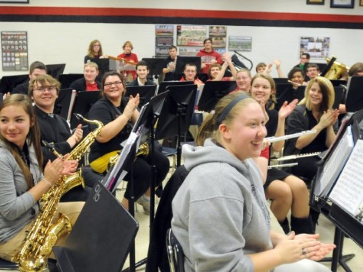 Granite City Couple Continues Tradition Of Donations To Community Local Illinois News Stltoday Com