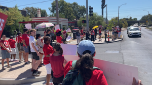 Union Loafers workers rally outside St. Louis bakery promoting unionization efforts