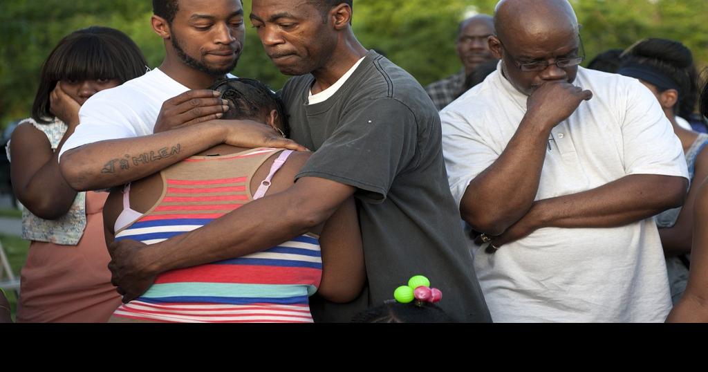 St. Louis 911 dispatchers left family waiting as son had seizure