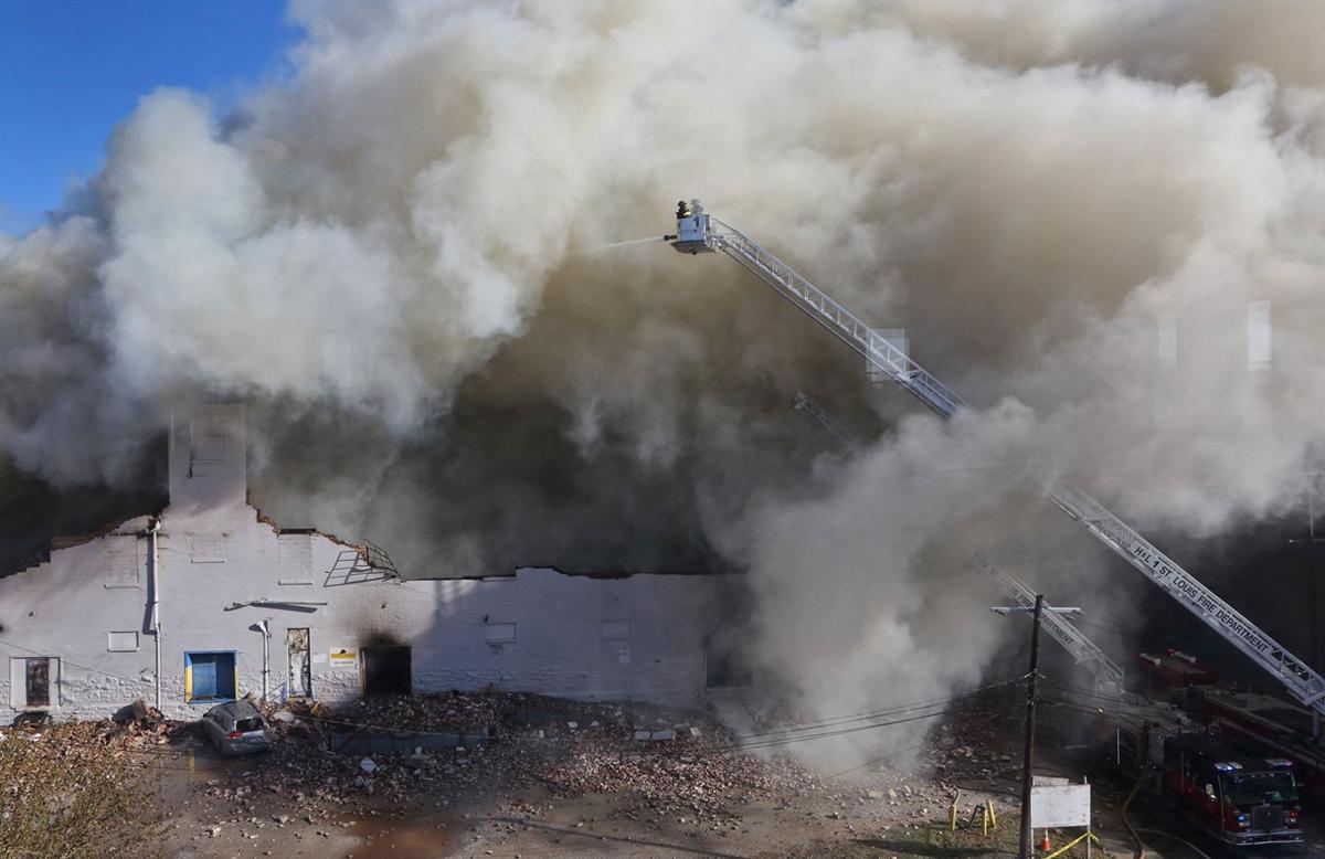 Five-alarm fire destroys St. Louis warehouse