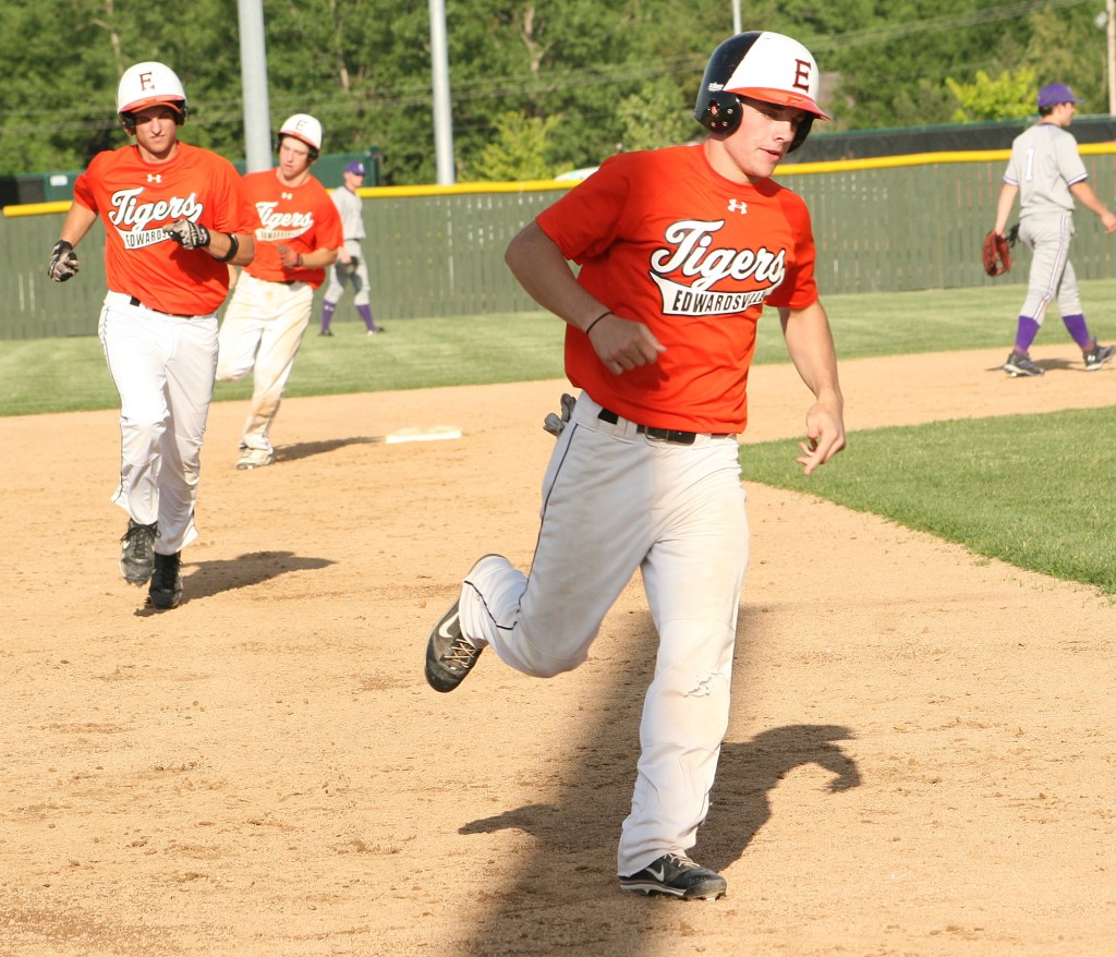 Four area baseball players pledge to Missouri State : Stlhss