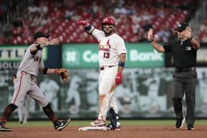 Cardinals kick off series against the Giants