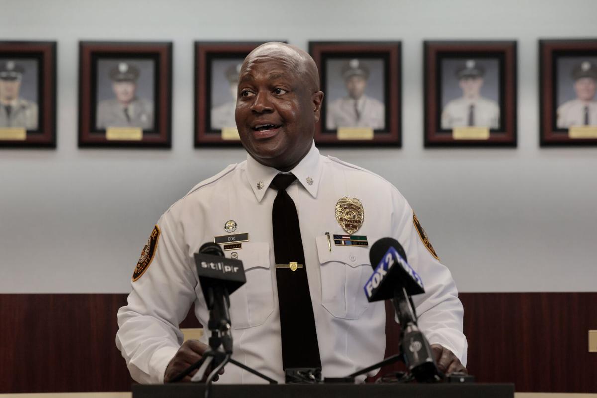 �����Ӱ�ԭ�� County names Juan Cox new police chief