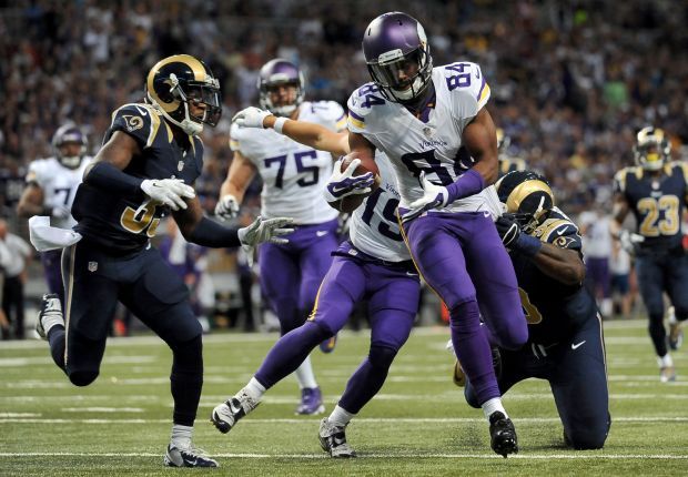 Vikings QB Sam Bradford hits Kyle Rudolph for a touchdown vs Giants