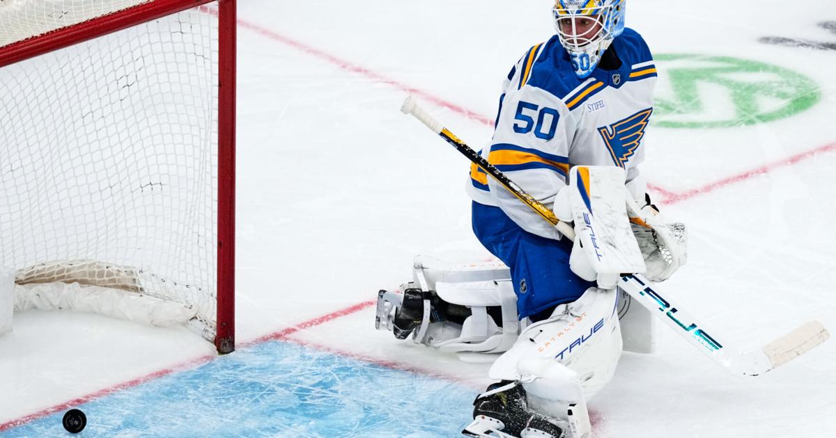 Steven Stamkos scores four goals as Predators stomp Blues, 7-2