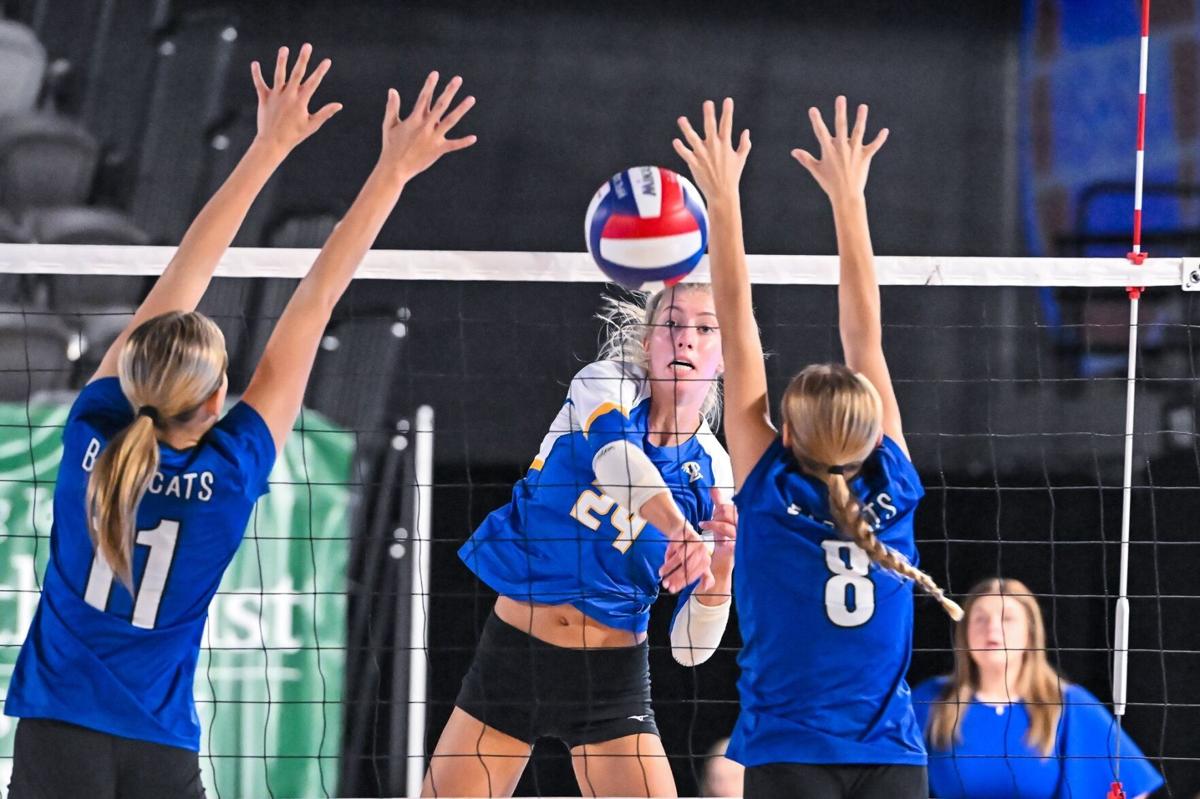 11/06/2025 - Girls Volleyball - C2 final - Herman vs St. Vincent