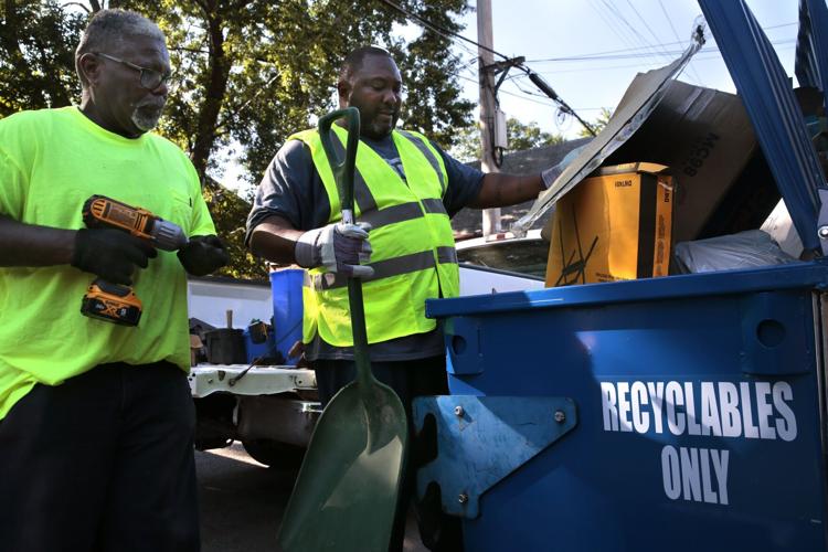 City trash woes continue to plague Ӱԭ
