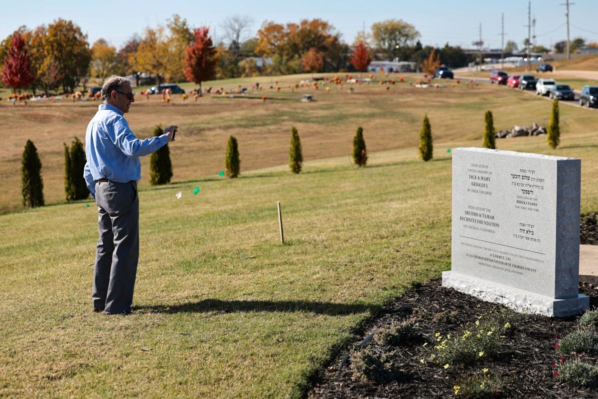 The Beth Israel Gardens Jewish Cemetery is unveiled in St. Charles