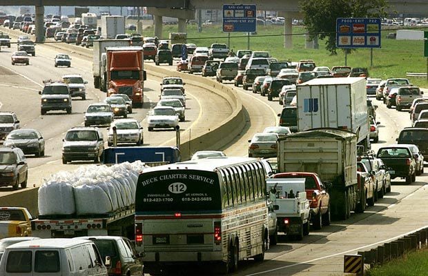Heavy traffic along an interstate
