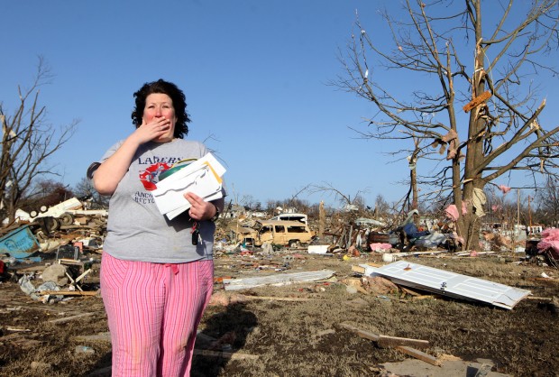 After shock of deadly Illinois tornado, residents take stock