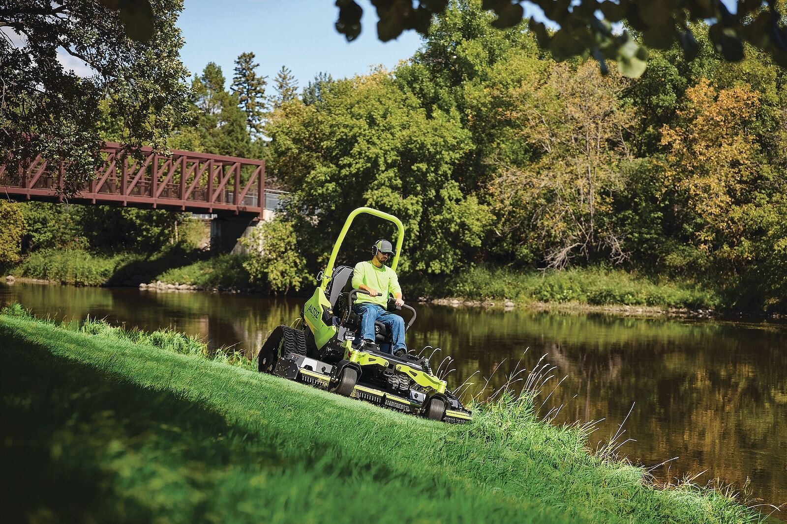 Altoz TFX 766 i Tracked Zero Turn Mower is a Three-Time Winner