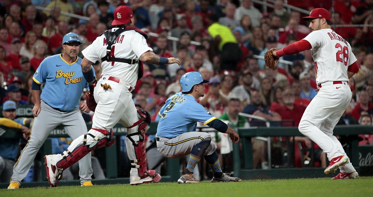 Yadi, Waino Set MLB Record for Starts as a Battery in 4-1 Victory