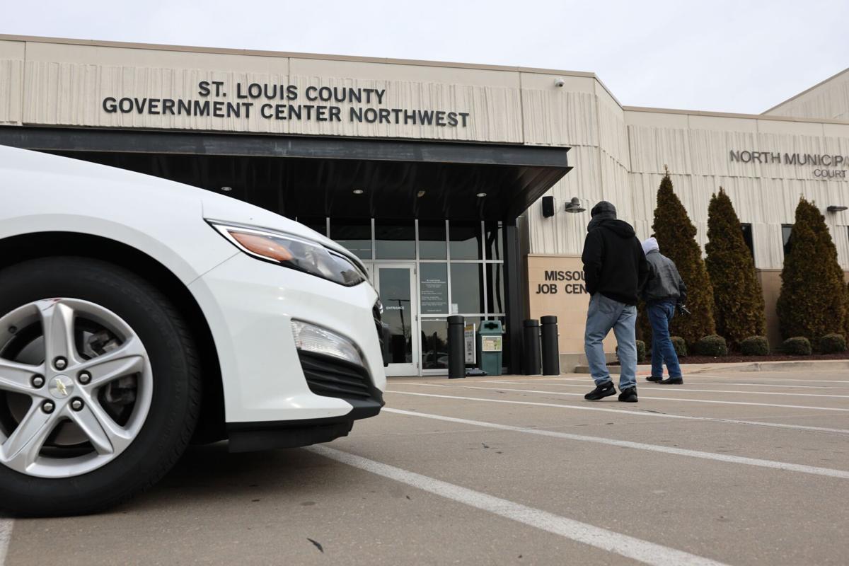 �����Ӱ�ԭ�� County considering moving headquarters to former Northwest Shopping