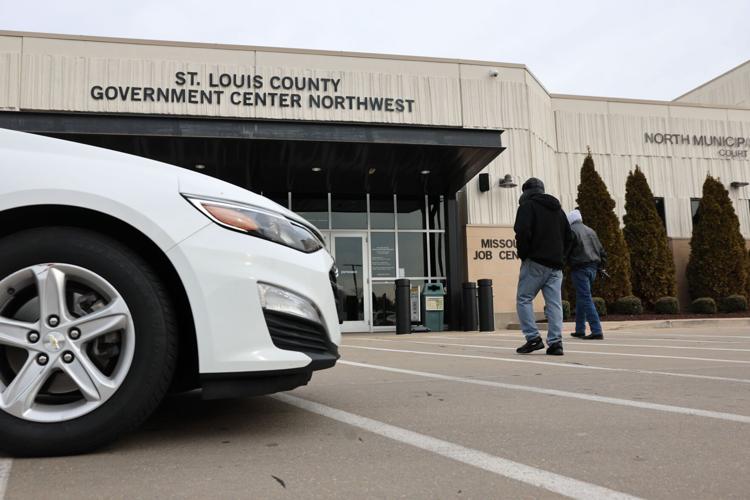 �����Ӱ�ԭ�� County considering moving headquarters to former Northwest Shopping