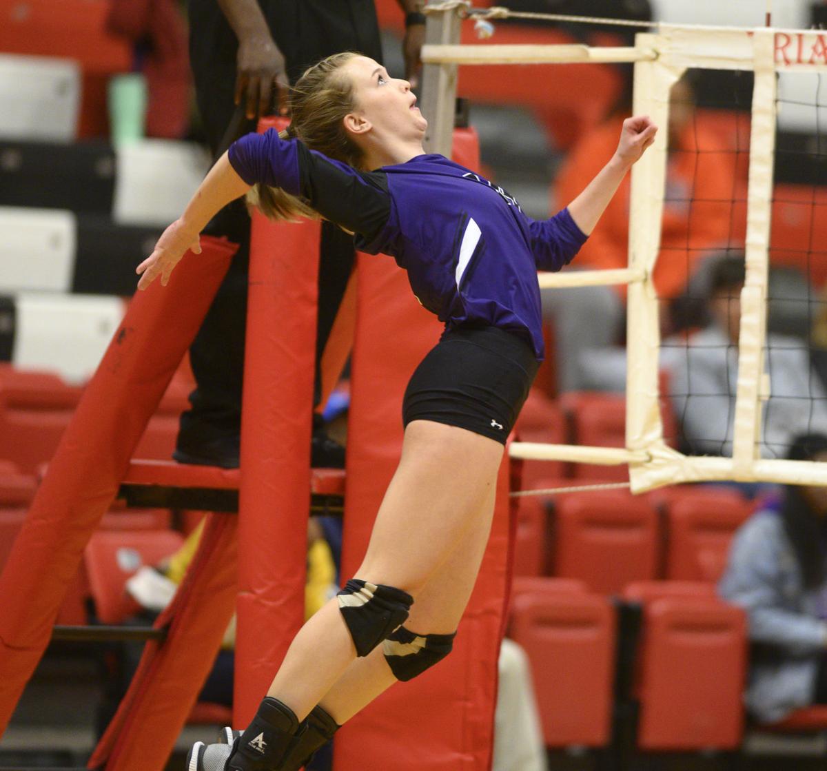 East St Louis Captures First Regional Crown In 12 Seasons Girls Volleyball Stltoday Com