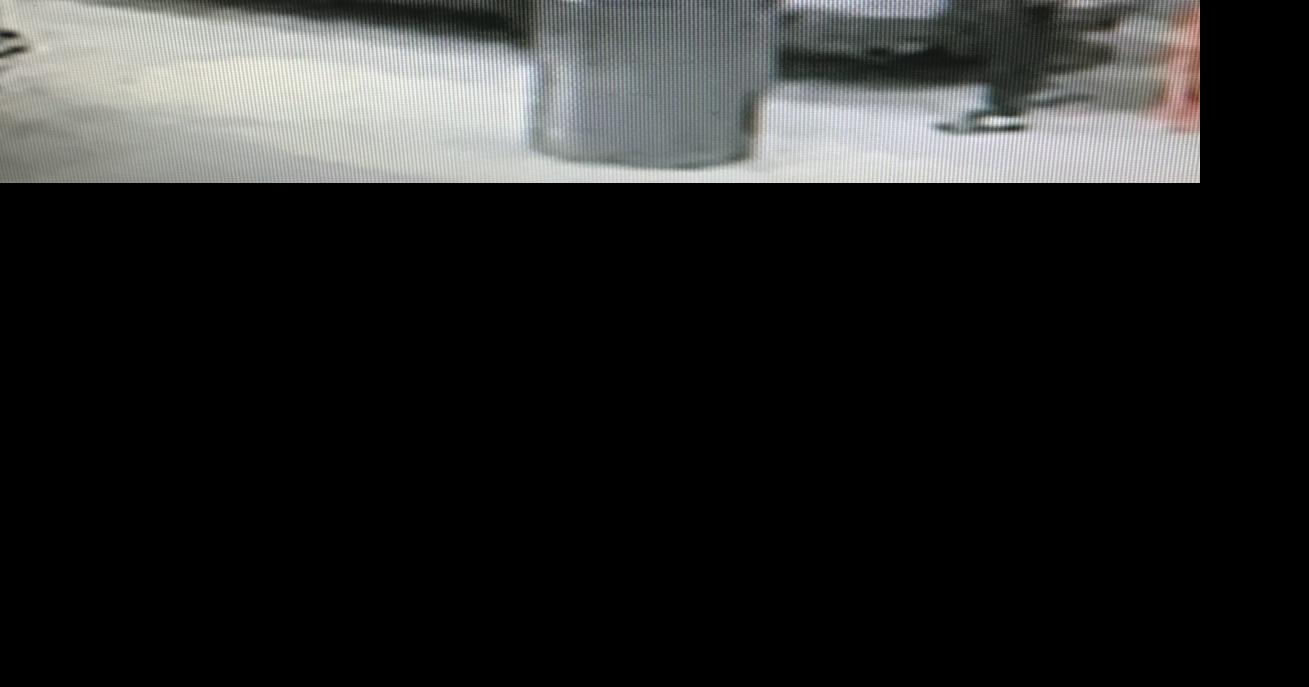 Police search for man who stole car with 4yearold inside from Wood