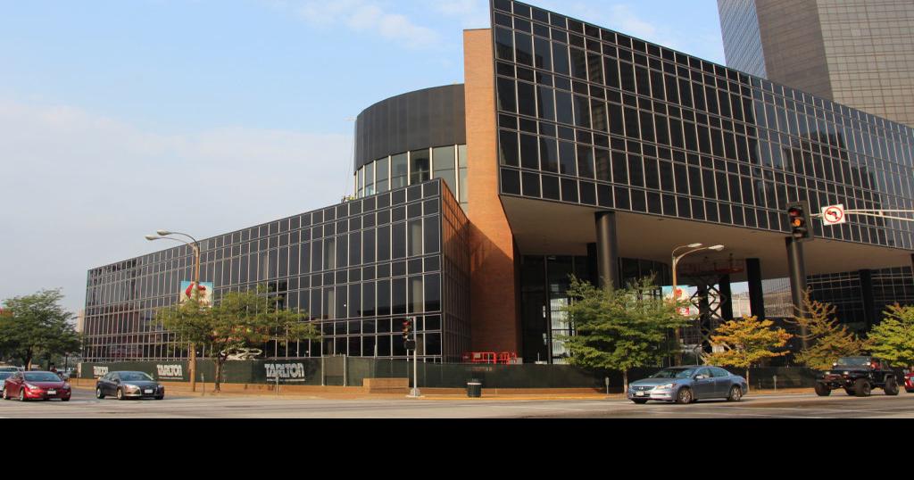 Tarlton at work on Laclede project