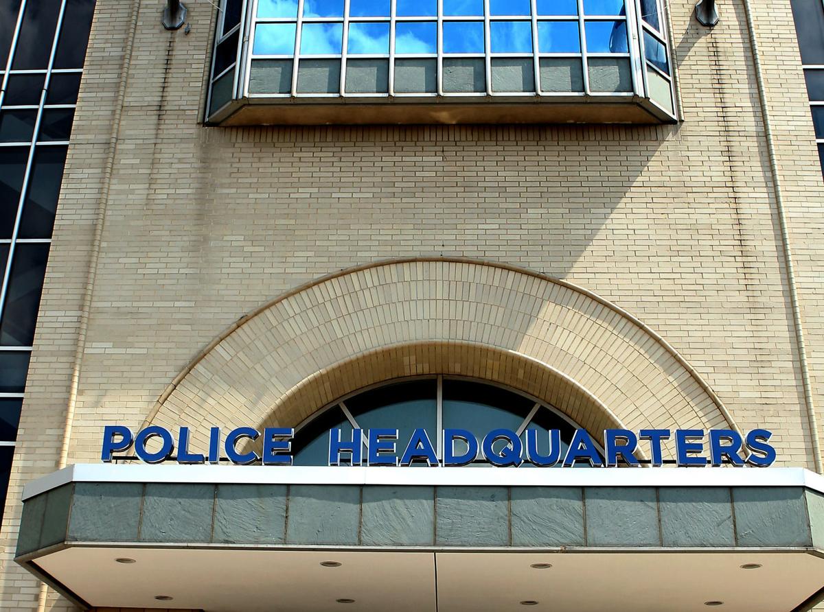 Letter: Police seem to be helpless in controlling St. Louis streets |  Letters to the editor | stltoday.com