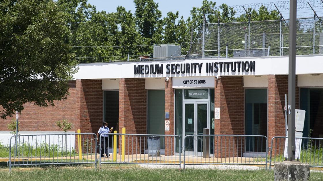 Mayor claims St. Louis inmates superior off at workhouse than in distant rural jails | Law and order Mayor claims St. Louis inmates superior off at workhouse than in distant rural jails | Law and order