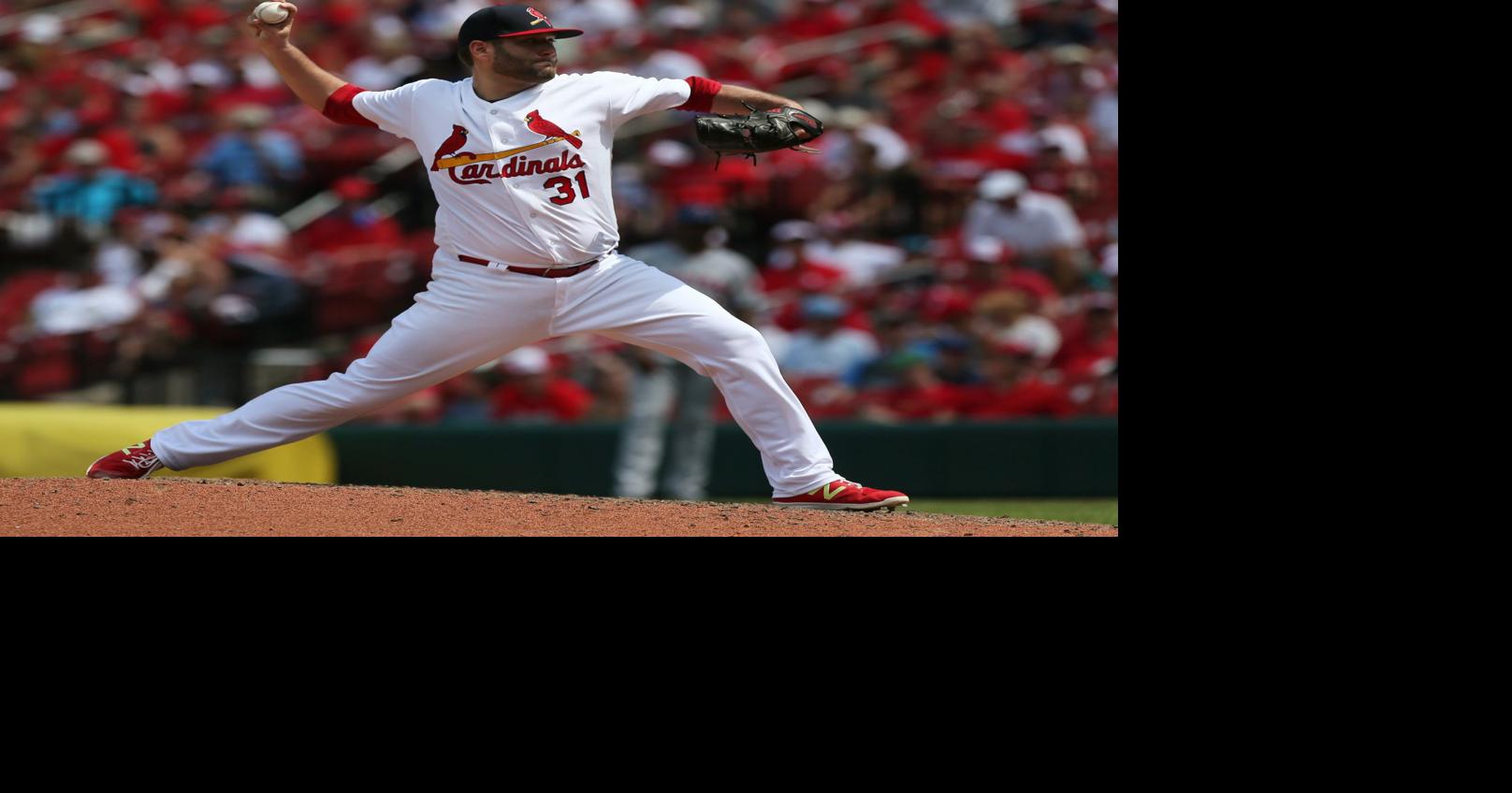 Cardinals take first step in rotation rebuild by signing Lance Lynn ...