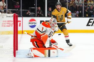 HOCKEY-NHL-VGK-ANA/