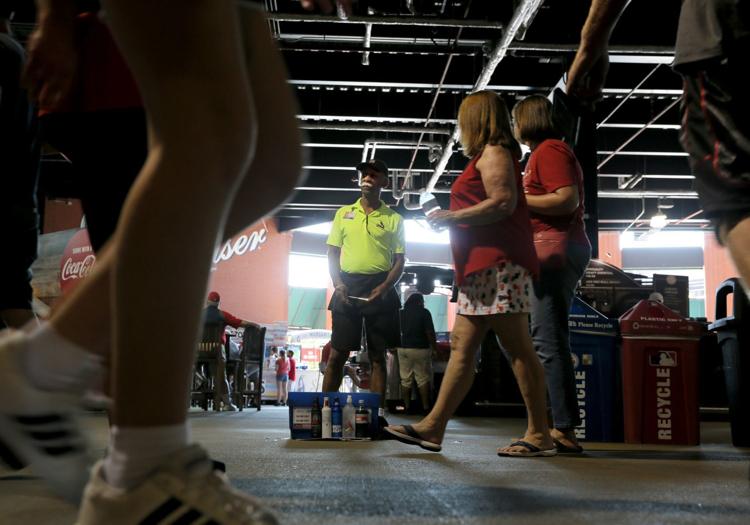 Hochman Busch Stadium beer vendor is nearing last call in his 55year run